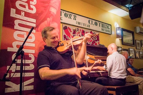 Afternoon Pub at the Red Shoe